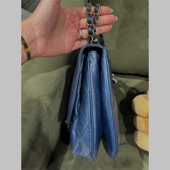 *Authentic* CHANEL - Bubble CC, Large in Blue w/Antique Gold HW - Picture 6 of 8